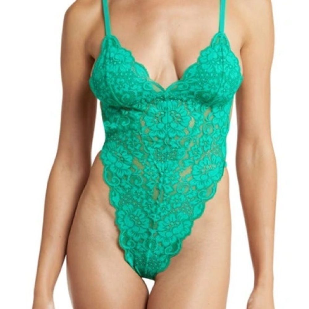 WE ARE HAH CHASE HAHROUND LACE TEDDY IN EMERALD NWT SZ L